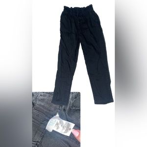 Time and Tru high rise jeans. No stains or holes. Used but in good condition.